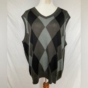 Bergamo NY knit argil gray mens sweatervest     Gray, light gray, and black vest